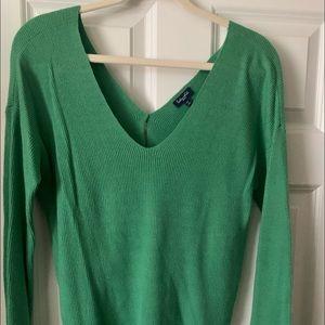 Splendid V Neck sweater
